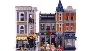 10225 Assembly Square LEGO Set